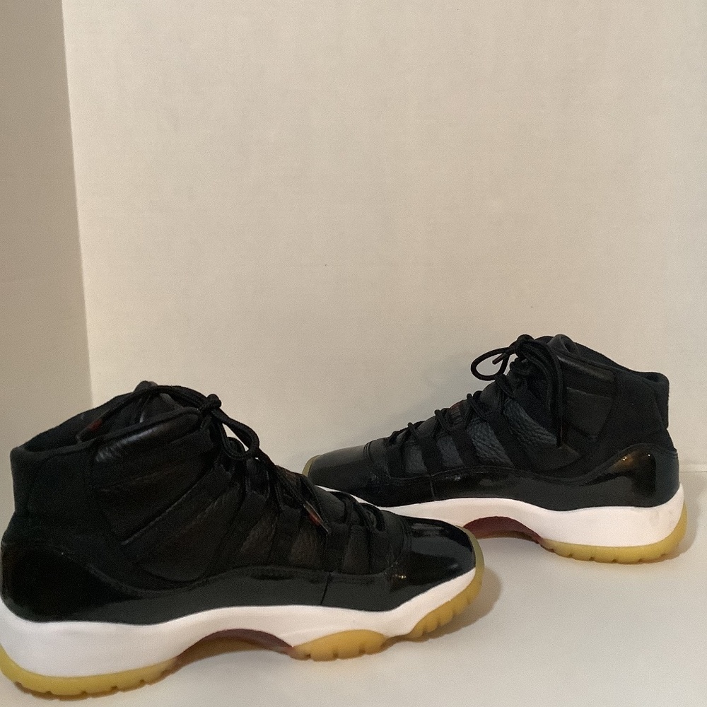 Jordan Sneakers 6Y